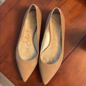 Sam Edelman nude/tan flats.